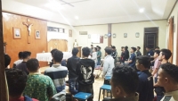 MENDENGARKAN DAN MENGIKUTI BIMBINGAN TUHAN JALAN MENUJU BAHAGIA